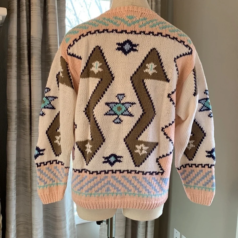 Susann D hand knitted vintage patterned sz M sweater